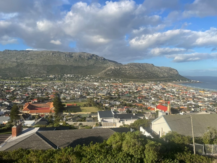 To Let 1 Bedroom Property for Rent in Fish Hoek Western Cape